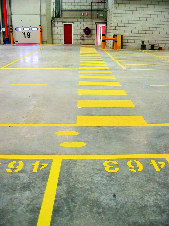 Magazijn bewegwijzering binnen