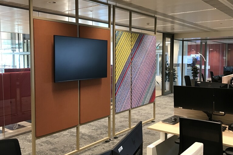 1 DC4 CBB4 9349 4193 B99 C C0 AC1205 BD31