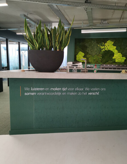 7d97412d 8c8e 4a73 aef7 0917755c18db